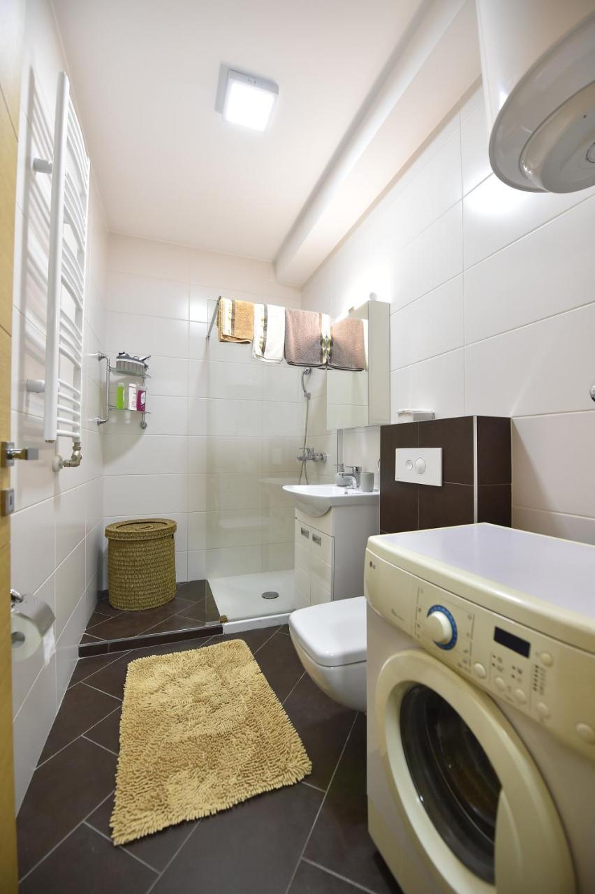 نوفي ساد Apartment Sinisa With Garage المظهر الخارجي الصورة