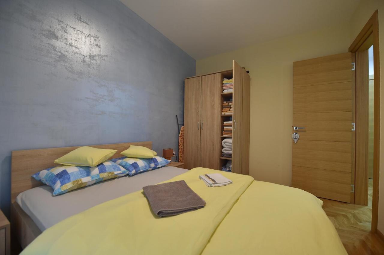 نوفي ساد Apartment Sinisa With Garage المظهر الخارجي الصورة